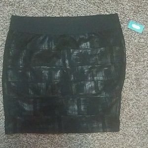 NWT. Xl Maurices black mini skirt